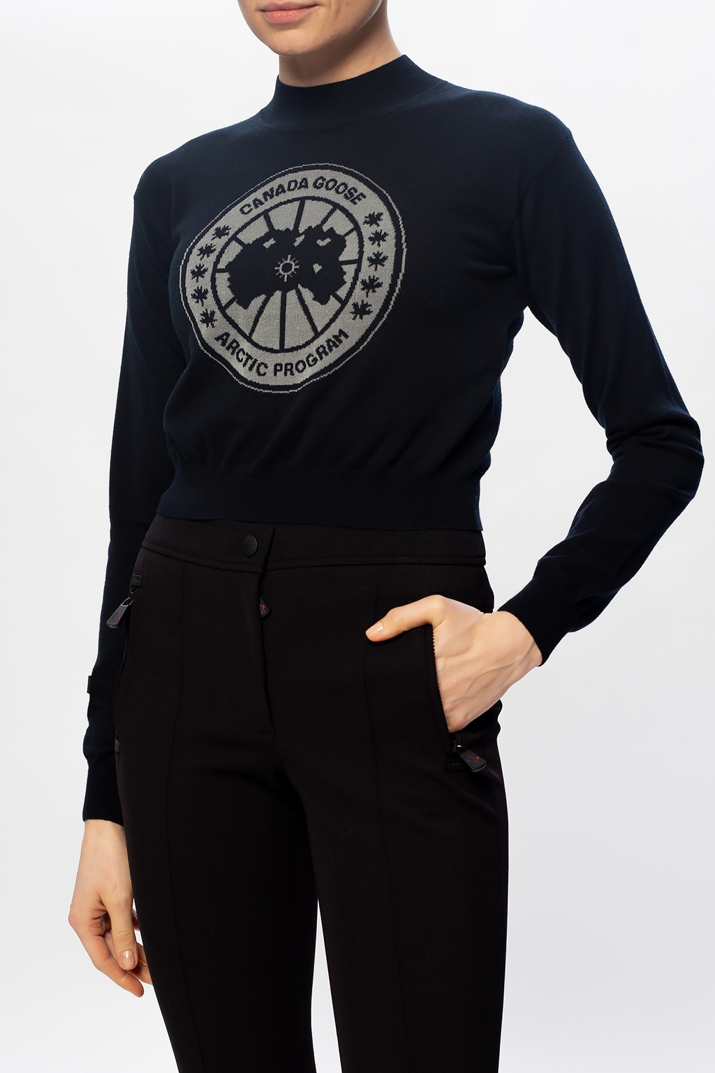 Canada goose hotsell knitwear logo